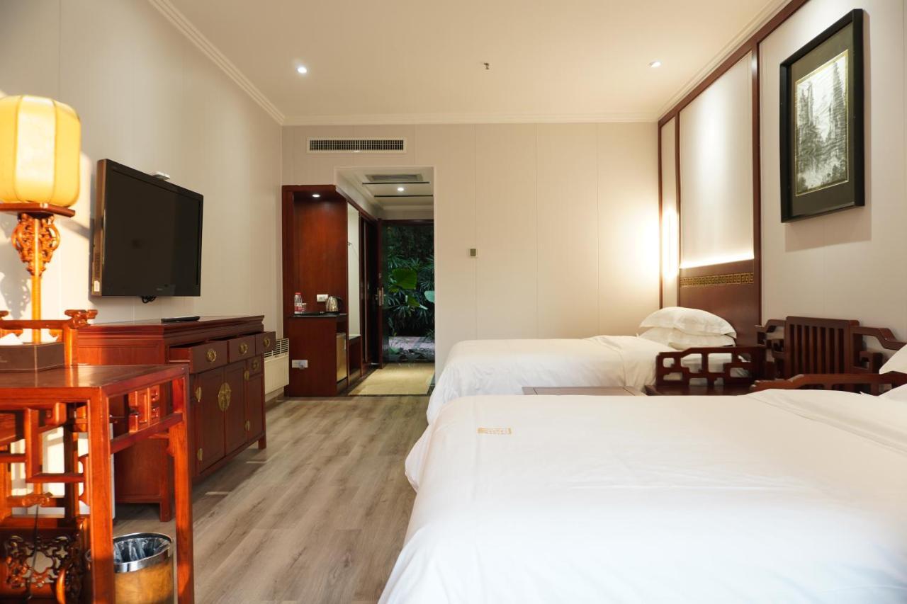 Guilin Yi Characteristic Hotel Coltd ภายนอก รูปภาพ